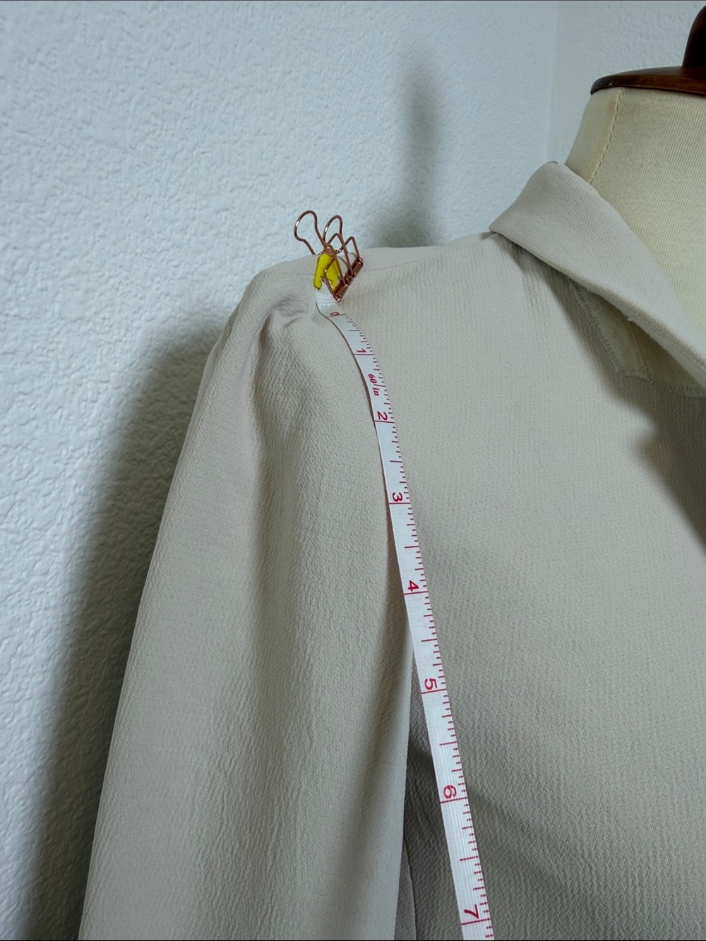 Aritzia Button Blazer - Picture 9 of 16